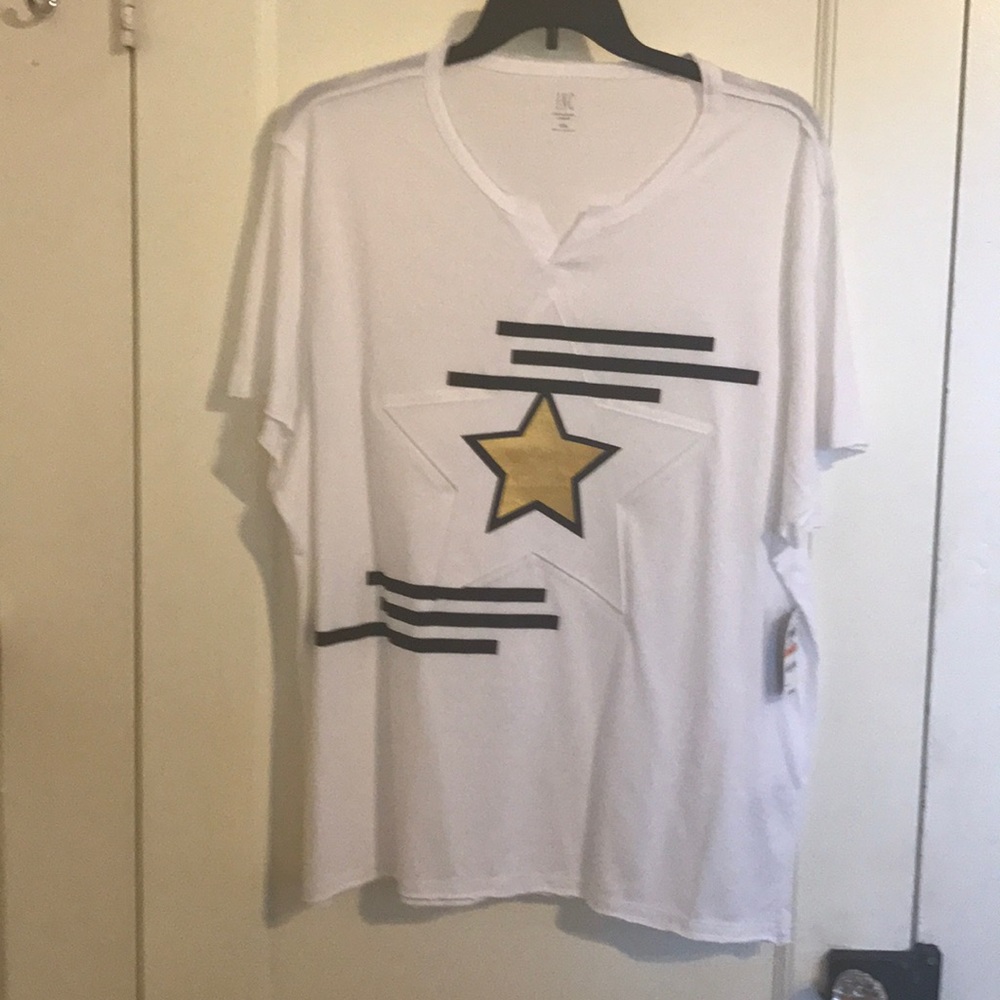 Men's white V-neck shirt with yellow star size 3X